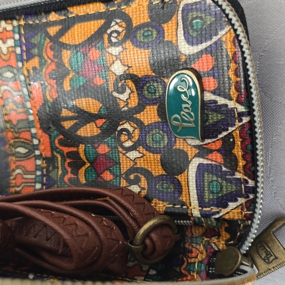 NWOT sakroots Wristlet Wallet Peace With Strap Brown Black - Picture 14 of 14